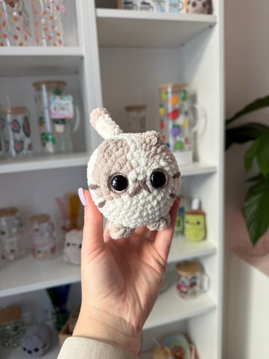 V.anigurumi "Katze" beige
