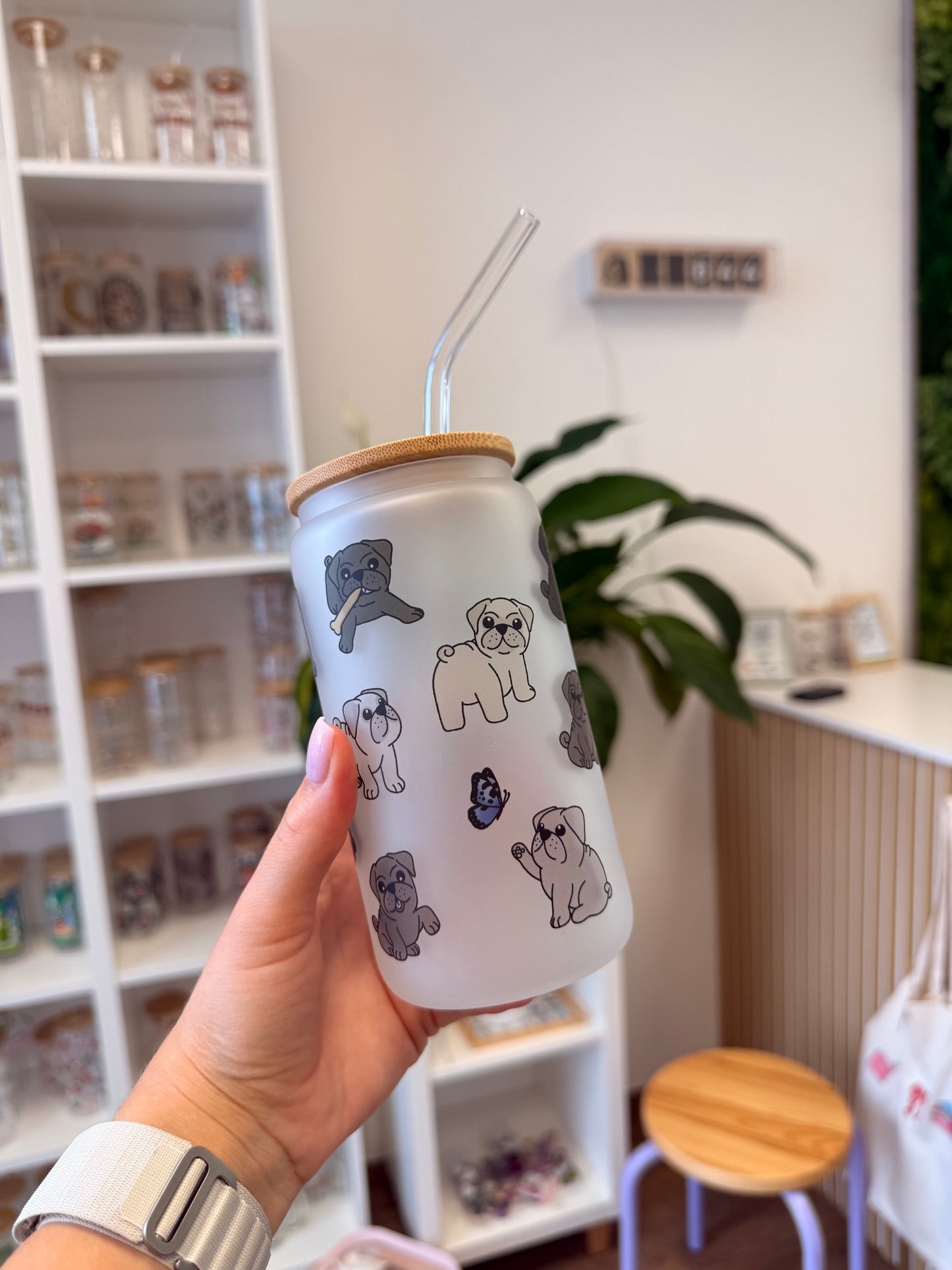 Glass Cup "Pug“ milchig 16oz