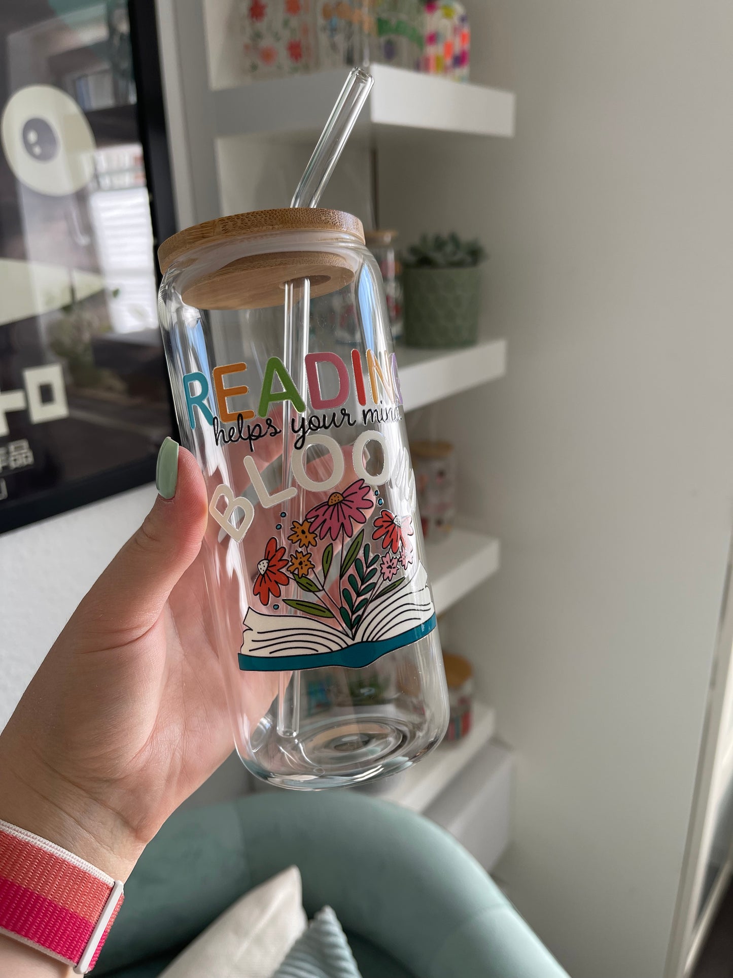 Glass Cup "Reading helps your mind bloom“ 22oz