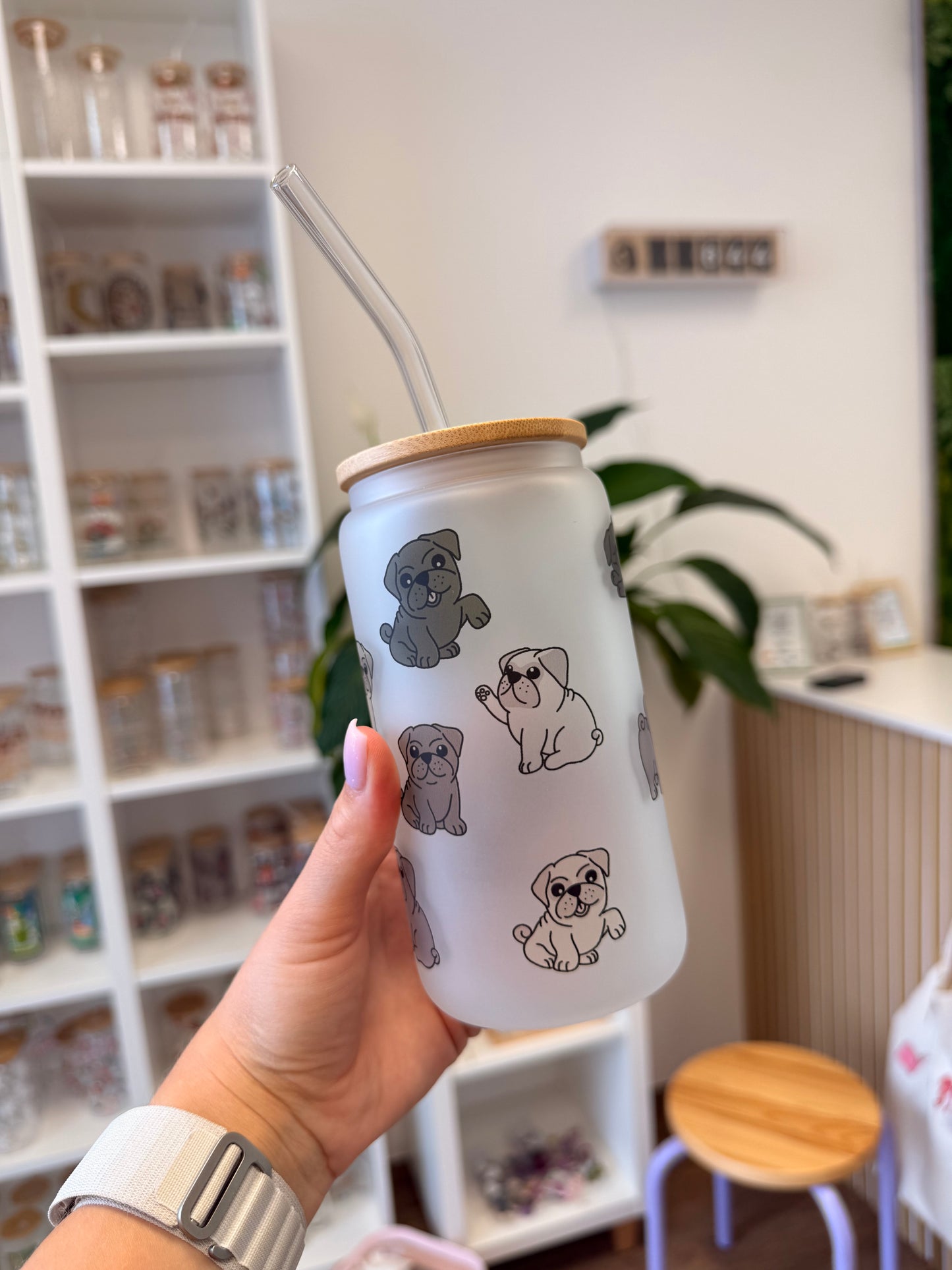 Glass Cup "Pug“ milchig 16oz