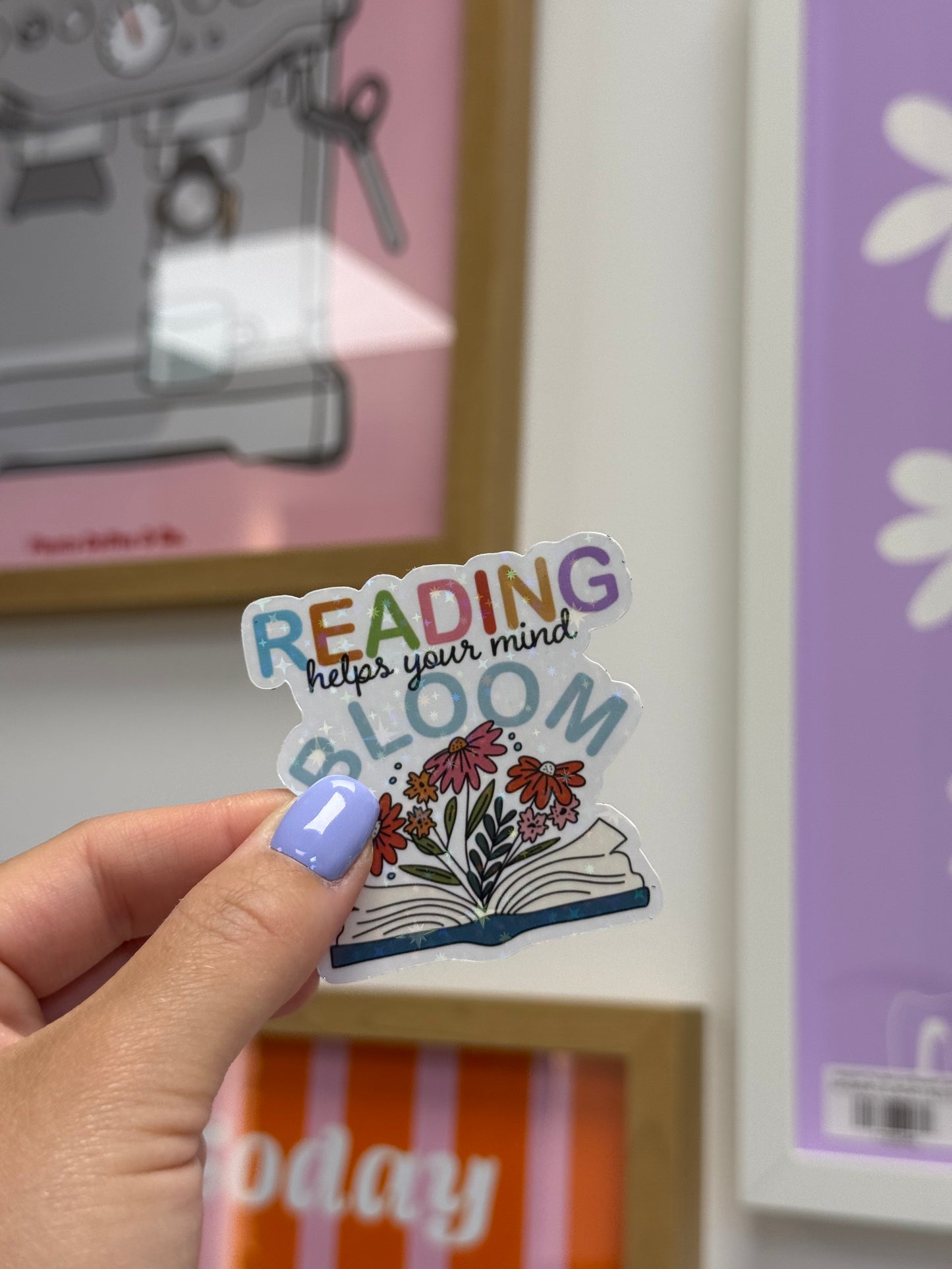 Sticker "Reading helps your mind bloom"