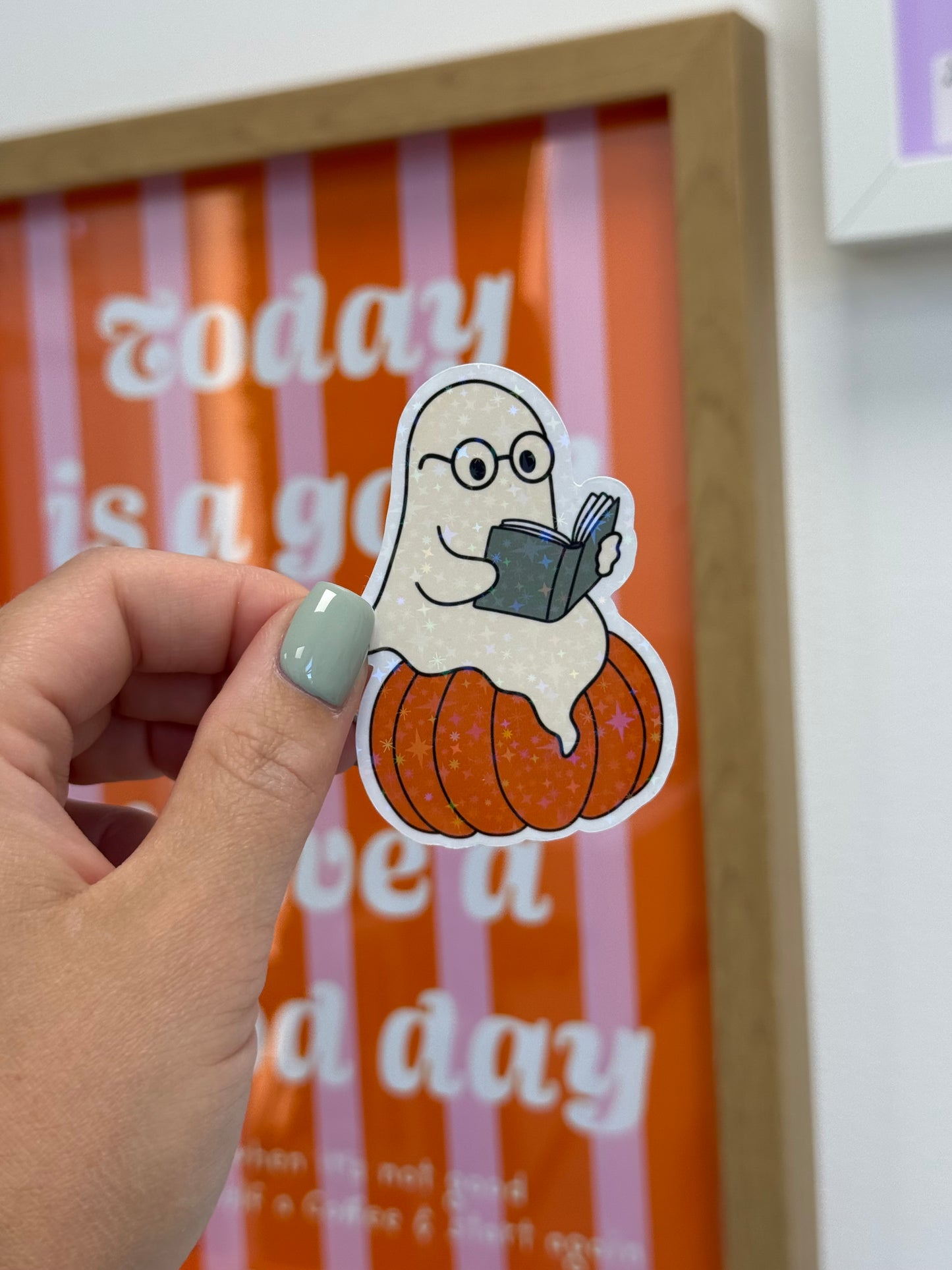 Sticker "nerdy book ghost"