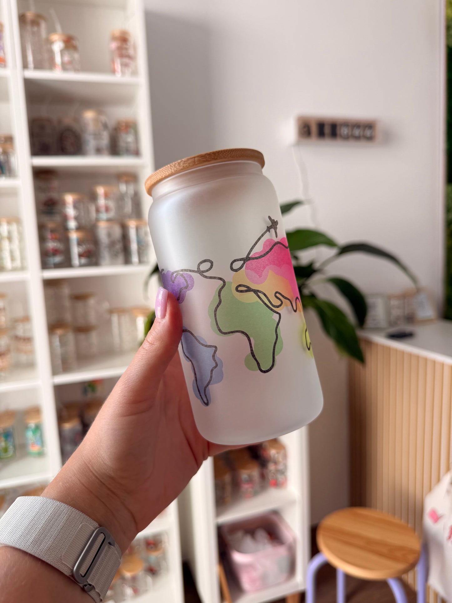 B-Ware* Glass Cup "colored world“ milchig 16oz