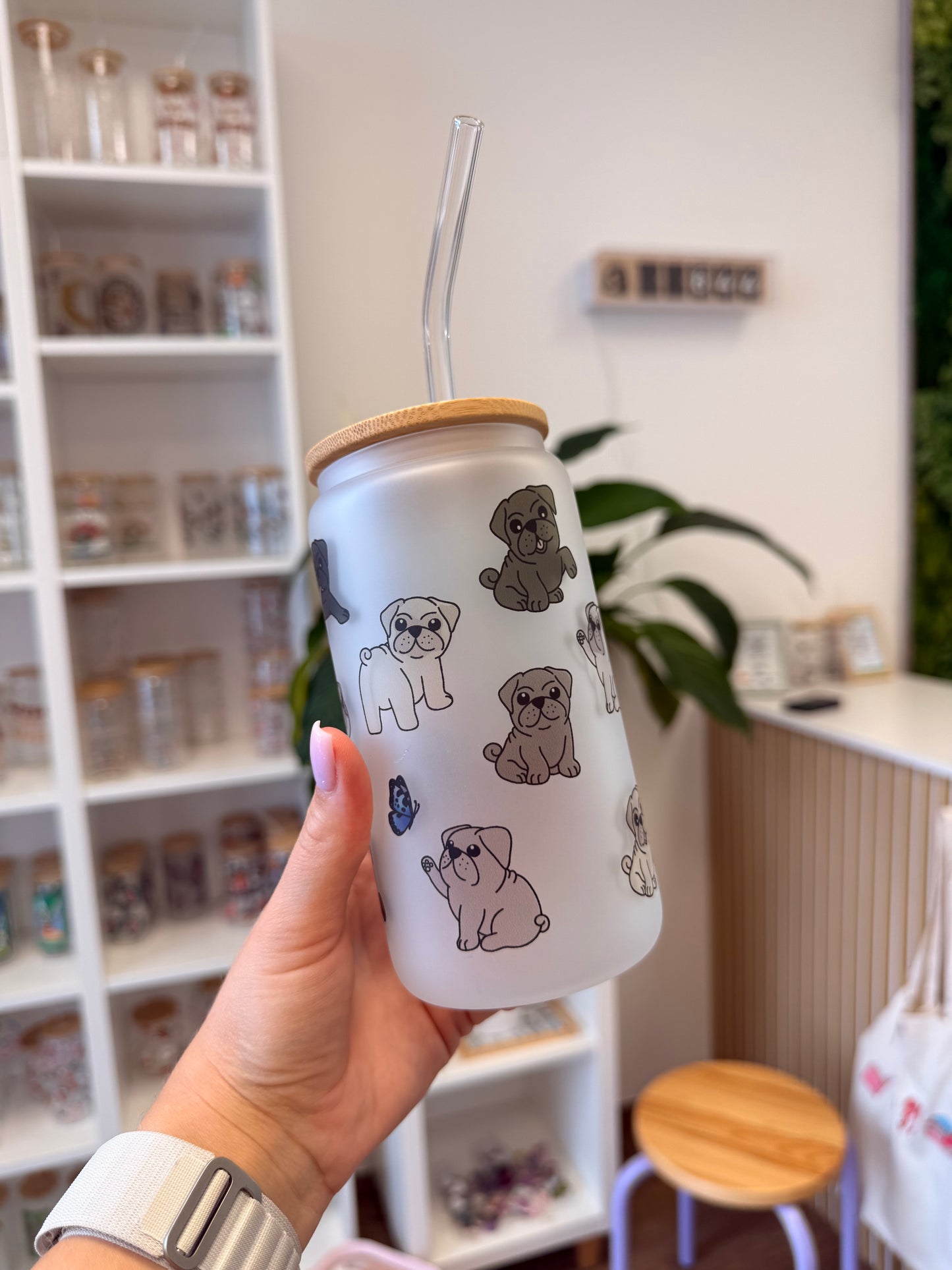 Glass Cup "Pug“ milchig 16oz